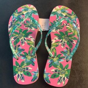 New Vera Bradley sandals Large 9-10